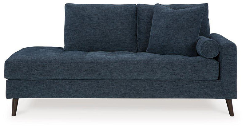 Bixler Right-Arm Facing Corner Chaise - Furniture Center (NY)